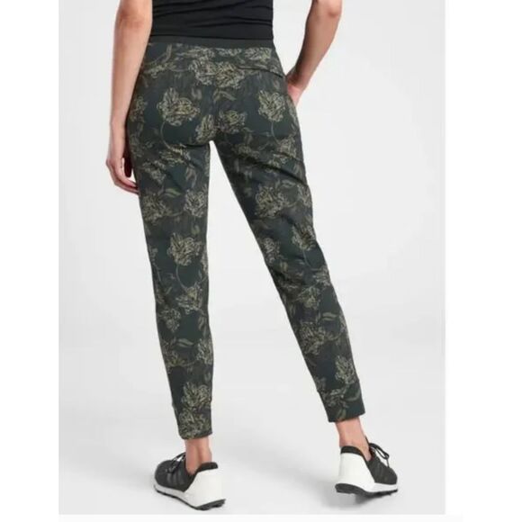 Athleta Trekkie North  Terra Firma Olive Green Floral Printed Jogger Sz 10 - Picture 9 of 9